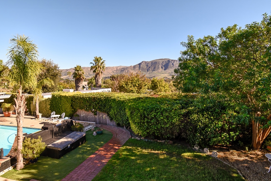 5 Bedroom Property for Sale in Constantia Western Cape